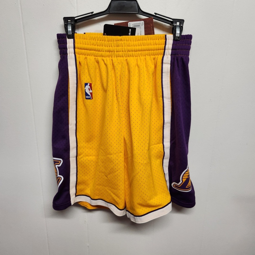 Los Angeles Lakers Shorts Mens Small NBA Basketball Classics Mitchell Ness